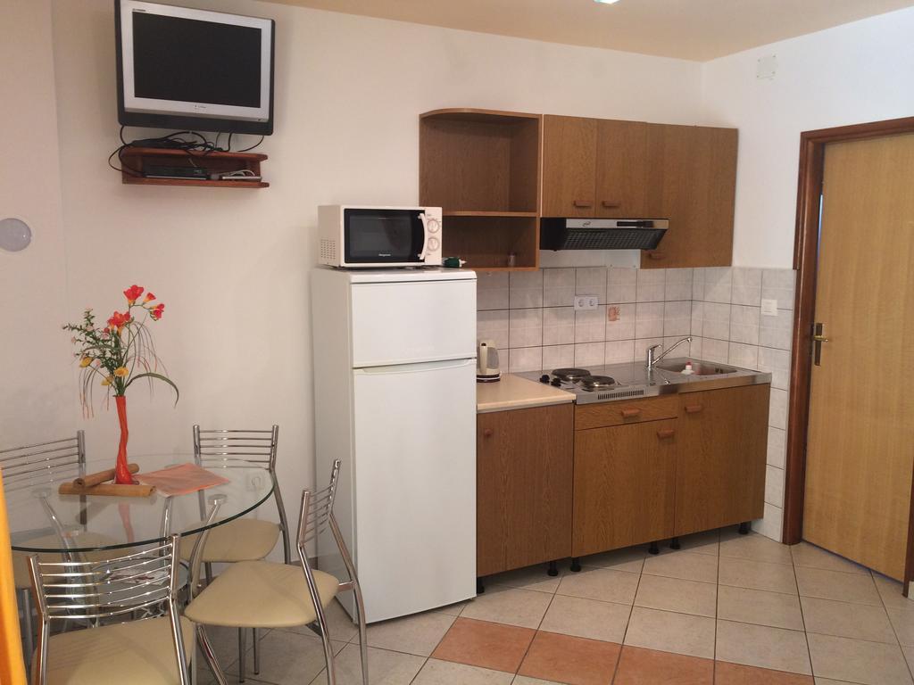 Apartment Kolundzic 诺维·维诺多尔斯基 客房 照片